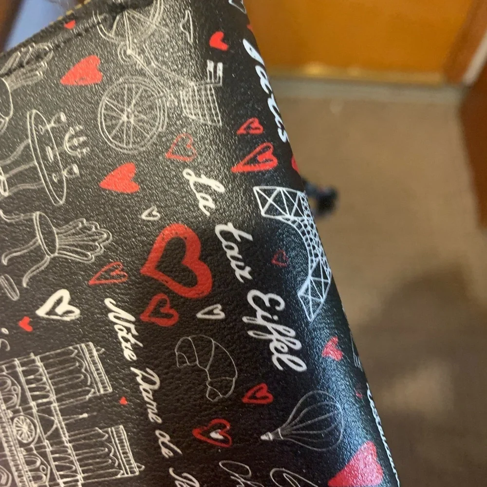Paris Themed Heart Print Wristlet Wallet - Black & Red